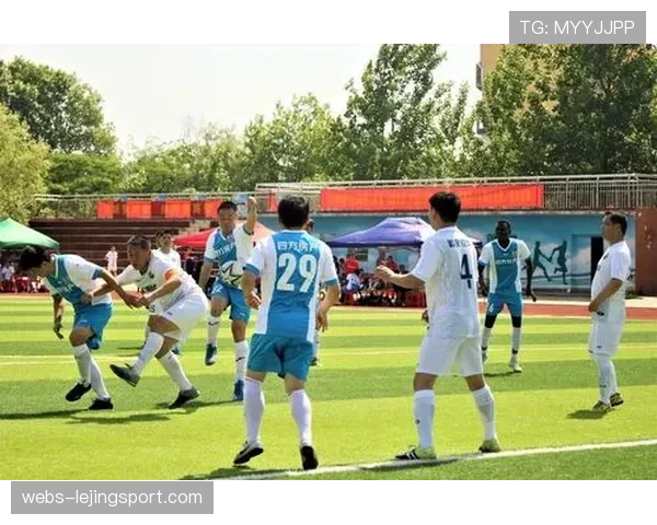 合肥城市足球联赛第三轮吸引数万观众,草根足球热度攀升 合肥城市足球联赛第三轮吸引数万观众,草根足球热度攀升